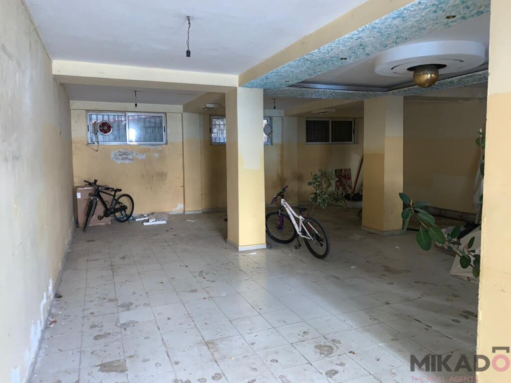 Unit for sale near the ballet school!