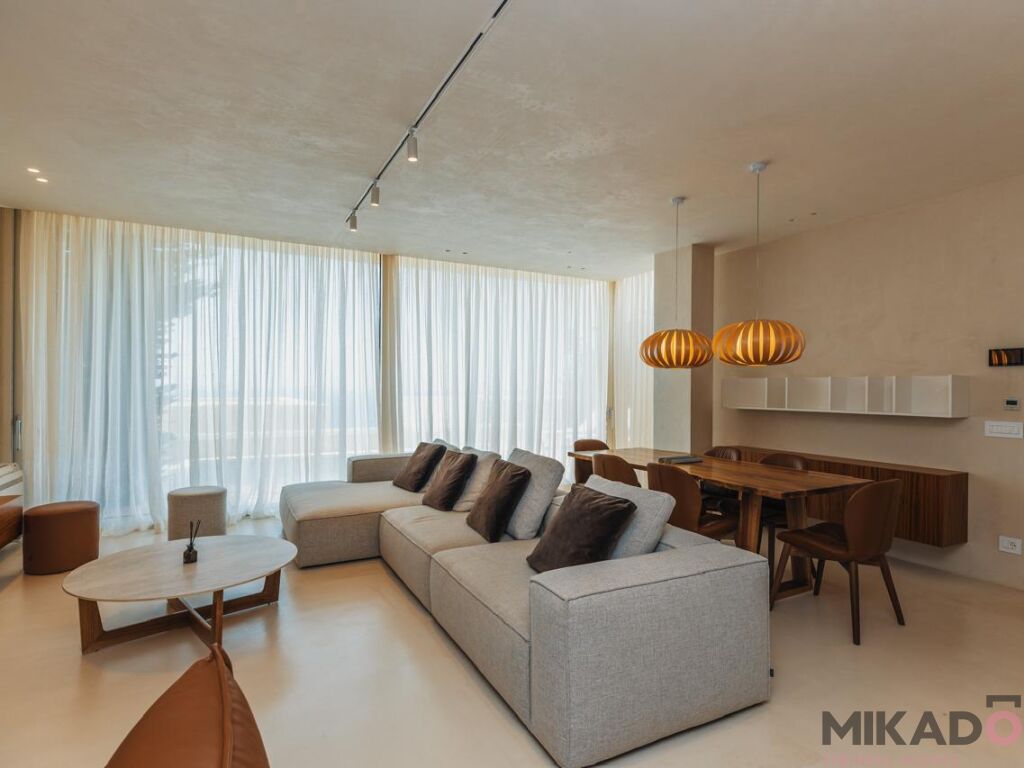 Villa big twin in vendita con piscina a green coast!
