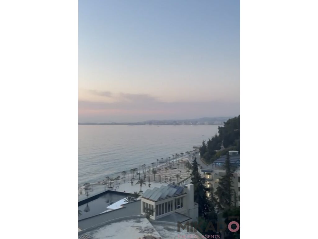 Piso en venta 3+1 en el barrio uji i ftohte, vlore!