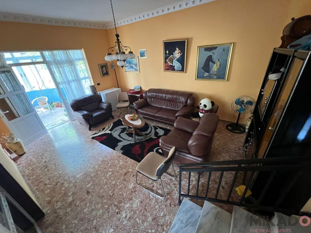 Villa zur miete in Durrës! (2)