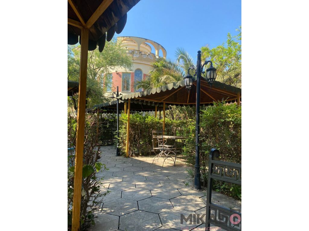 Terreno y villa en venta cerca de farkes!