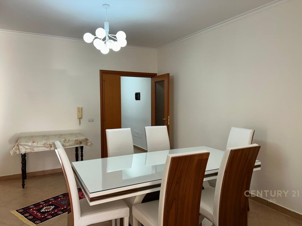 2+1+2 wohnung zur miete in der nähe der kavaja-strasse.