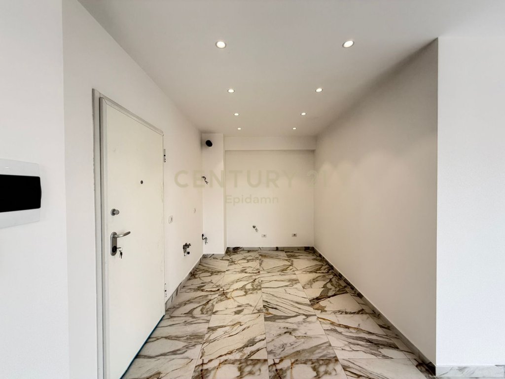 2+1+2 wohnung zur miete in der nähe der kavaja-strasse.