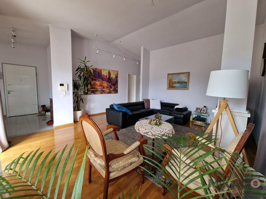 Apartamento en alquiler 2+1 en Sauk!