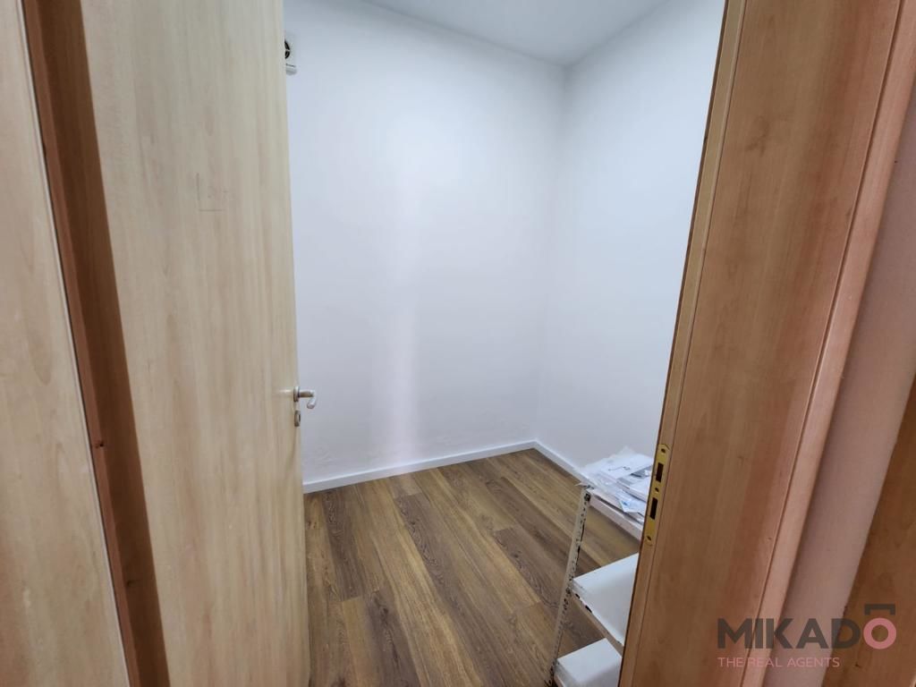 Mietwohnung als büro in der gemeinde parisit!