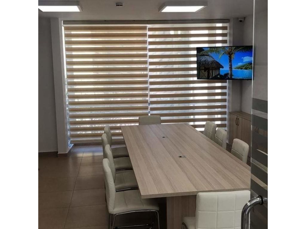 Espaço comercial com garagem no tregu elektrik!
