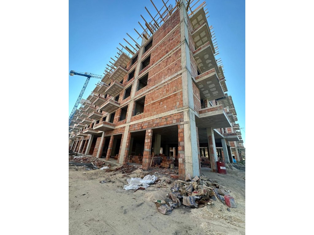 Apartament 1+1 për shitje në qerret tek plam paradise !