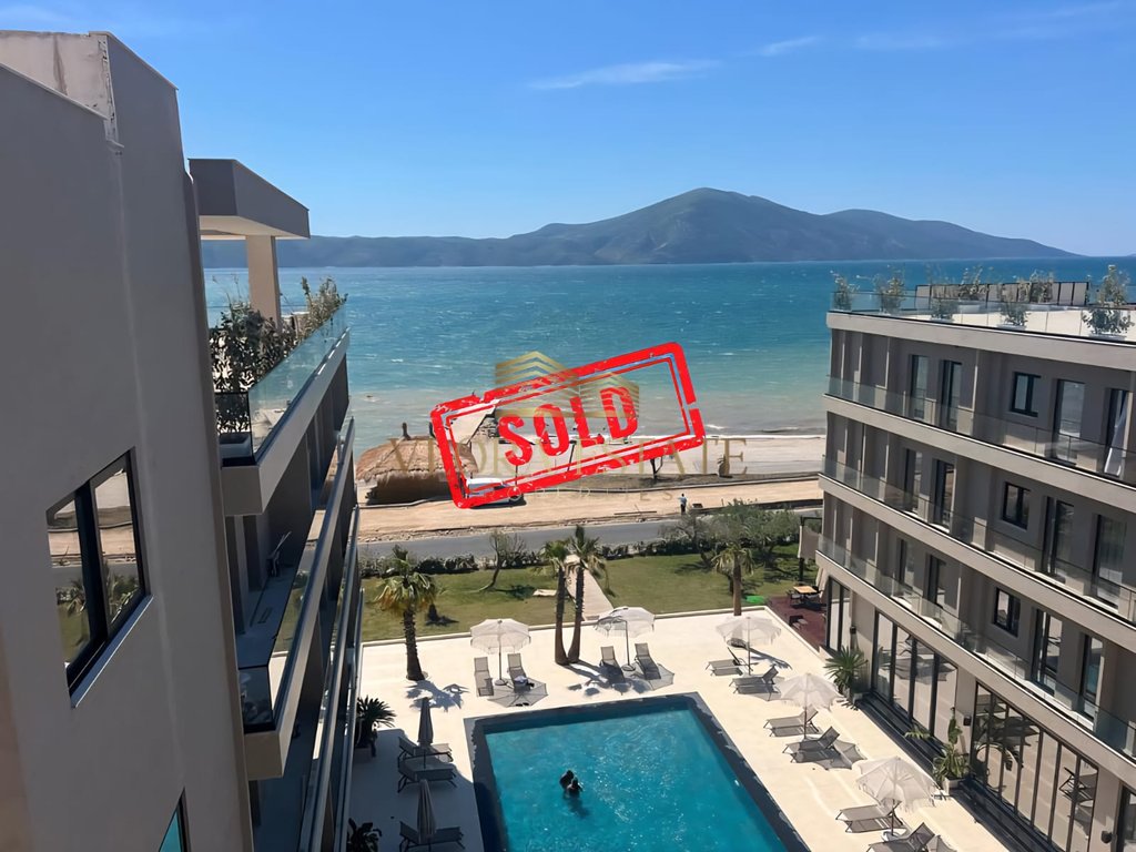 Penthouse à vendre à radhimë