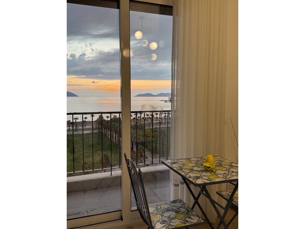 Appartamento 1+1 in affitto a Vlorë, lungomare