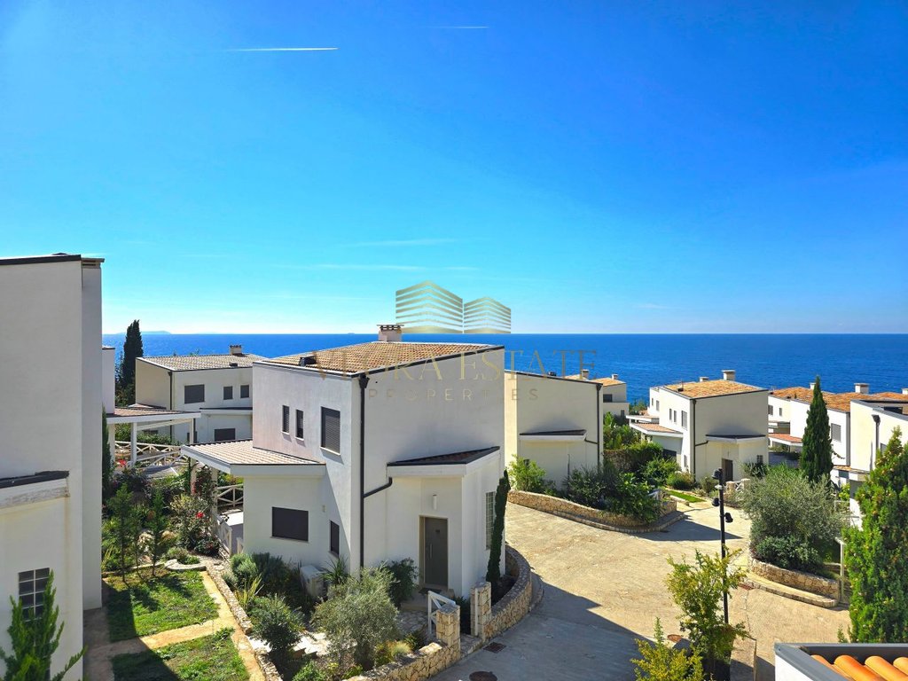 Ville in vendita a dhermi, presso white rocks residences