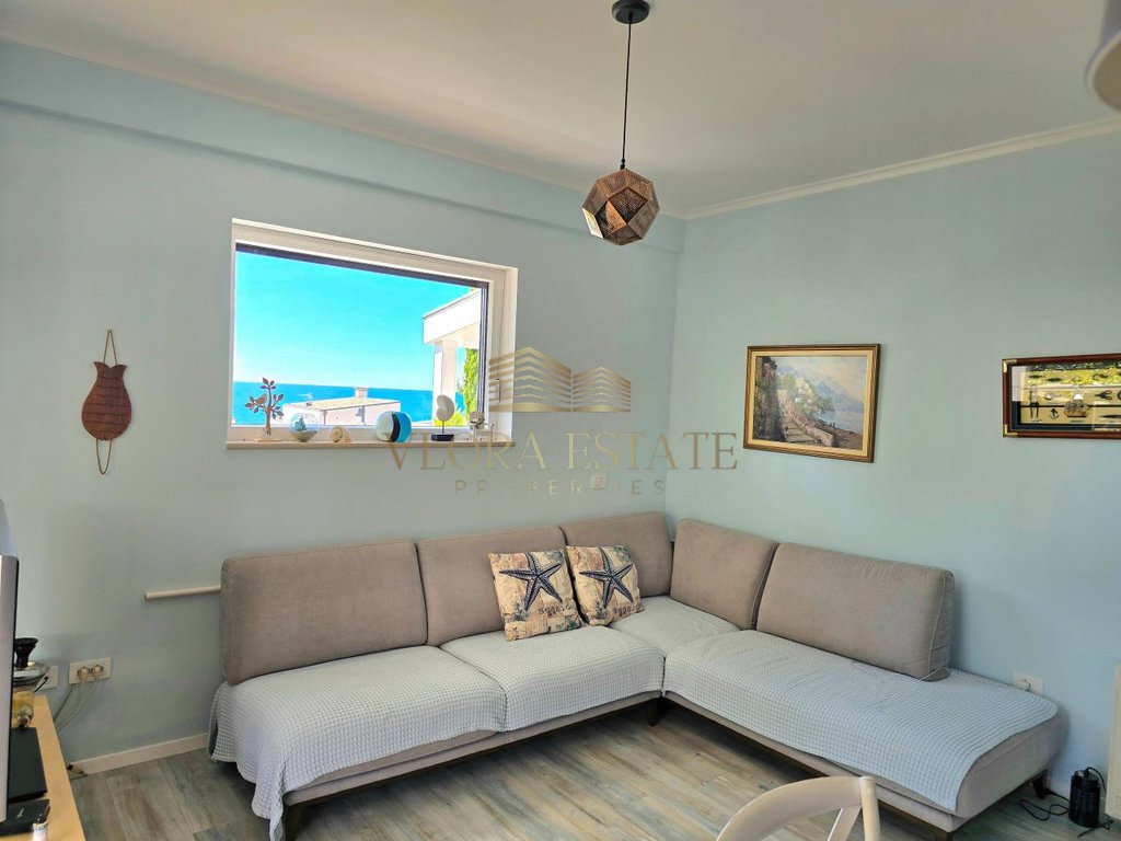 Vile per shitje ne dhermi, tek white rocks residences