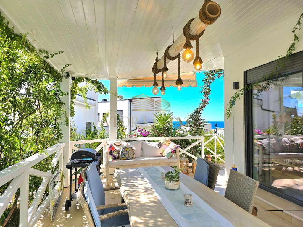 Vile per shitje ne dhermi, tek white rocks residences