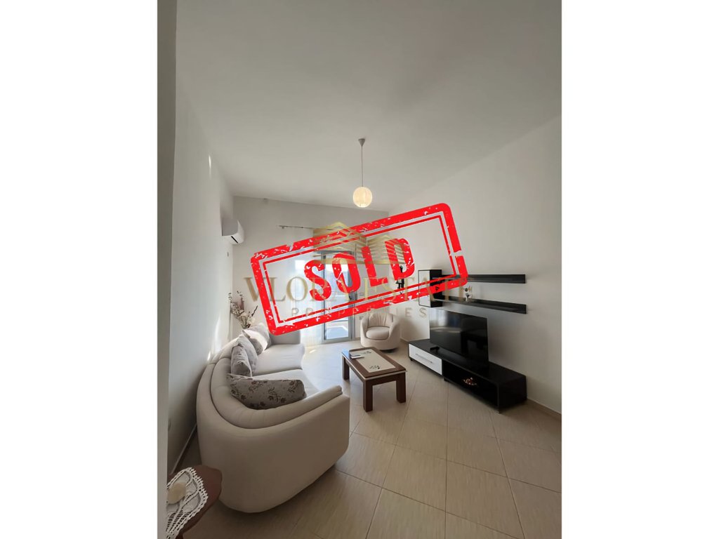 Apartament 2+2 me qira te poliklinika, Vlorë