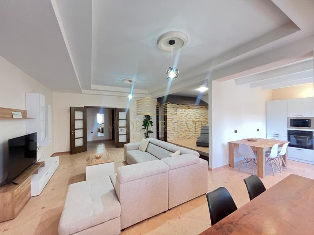 3+2 wohnung zum verkauf in Vlorë