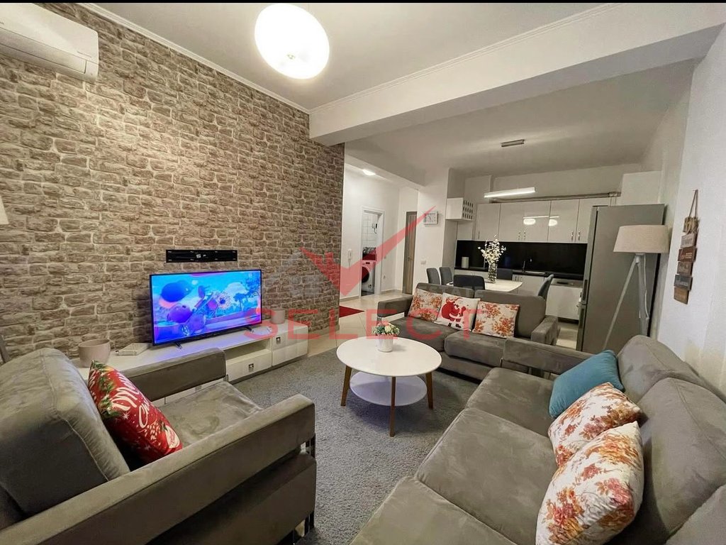 Apartment 2+1 for rent near american 3 at Tirana golden park!