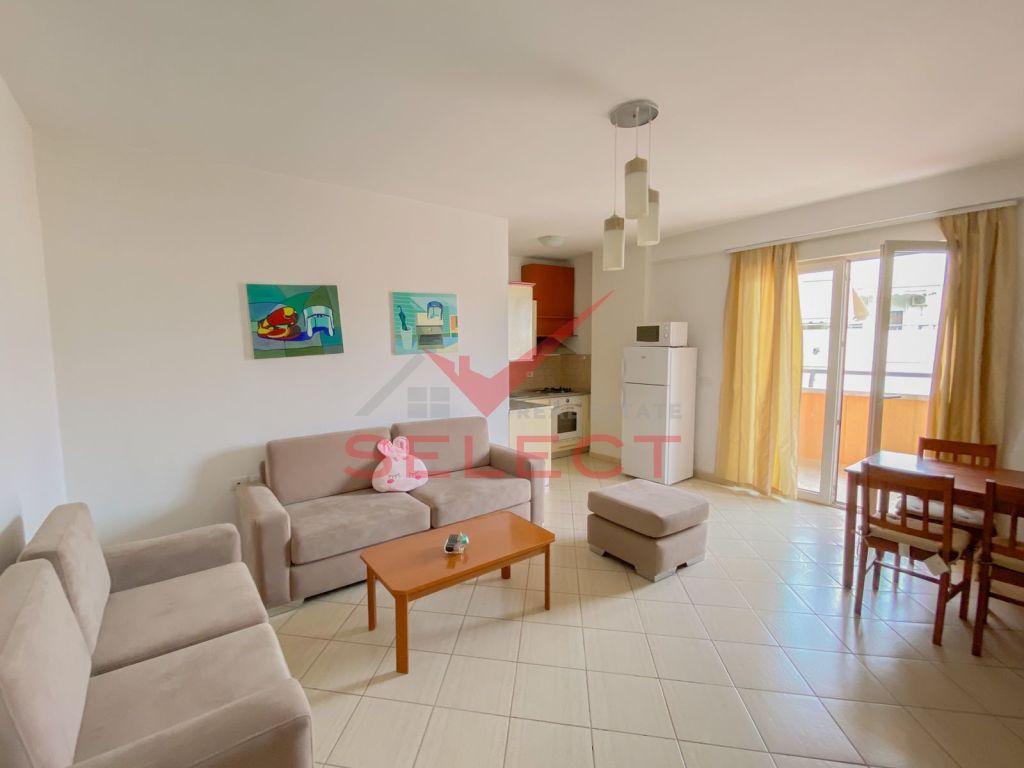 Appartement 1+1 à louer sur la rue elbasani !