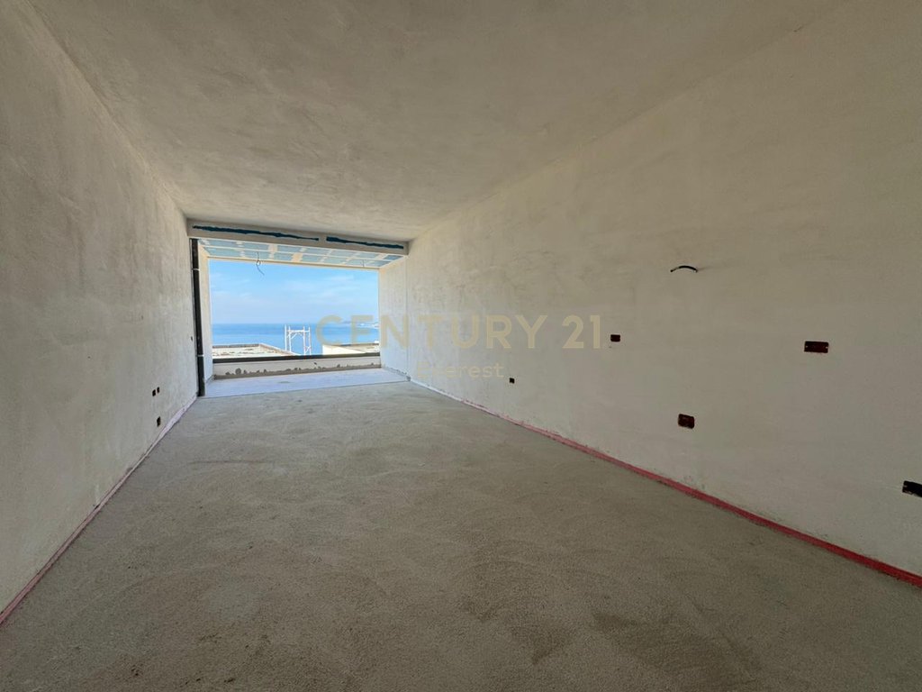 Eau froide, appartement 3+1+2 en location