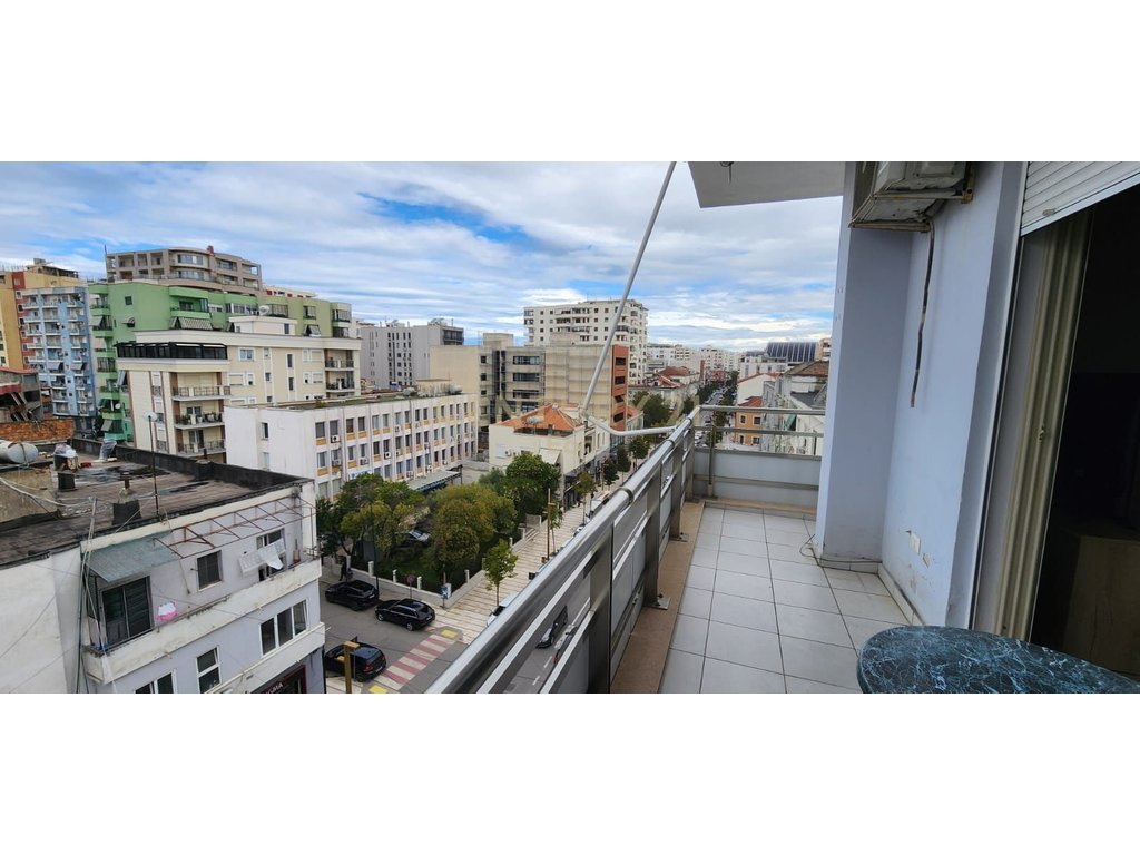 Se alquila apartamento 3+1+2 cerca de los puertos! (4)