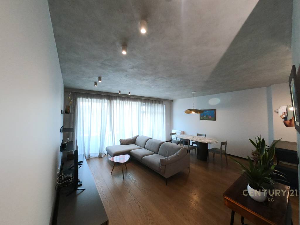 Apartment 3+1 near stadium dinamo!!