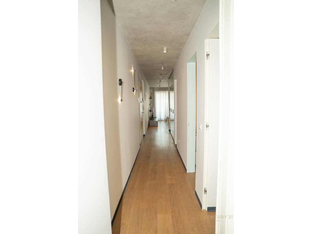 Apartment 3+1 near stadium dinamo!!