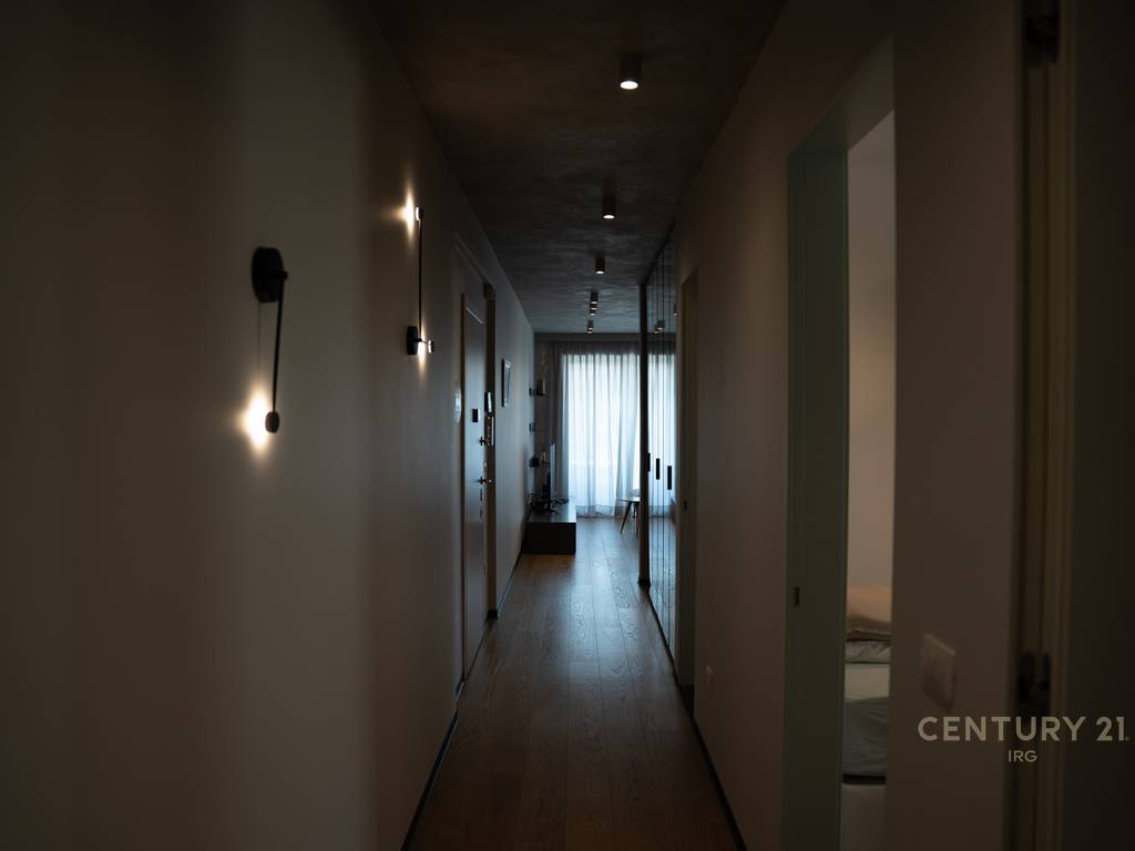 Apartment 3+1 near stadium dinamo!!