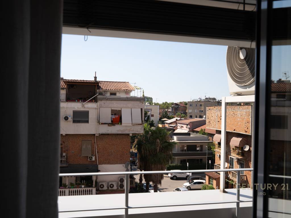 Apartment 3+1 near stadium dinamo!!