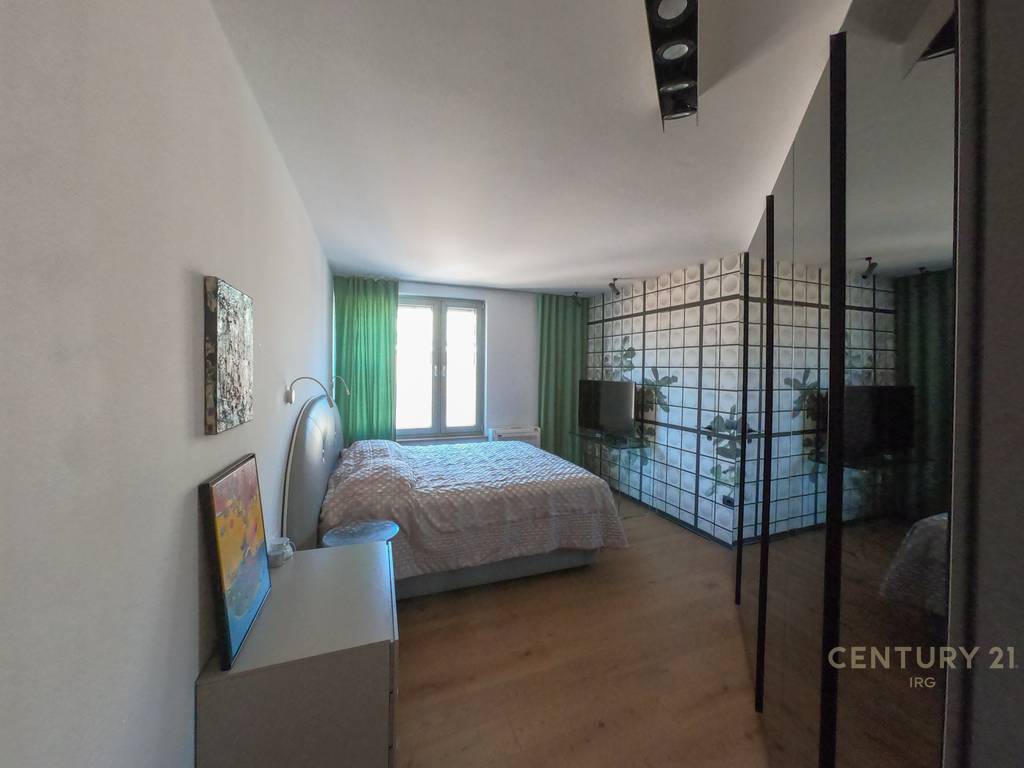 Apartment 3+1 near stadium dinamo!!