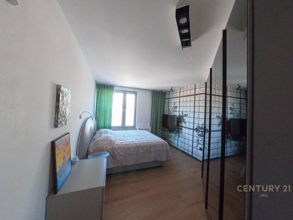 Apartment 3+1 near stadium dinamo!!
