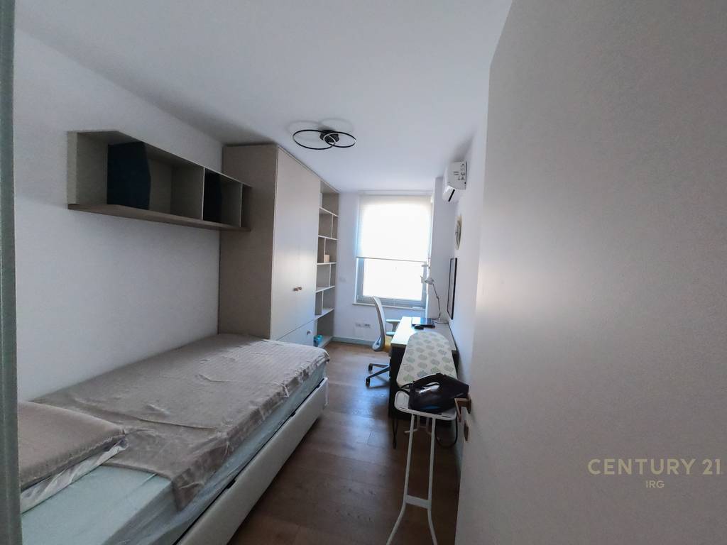 Apartment 3+1 near stadium dinamo!!