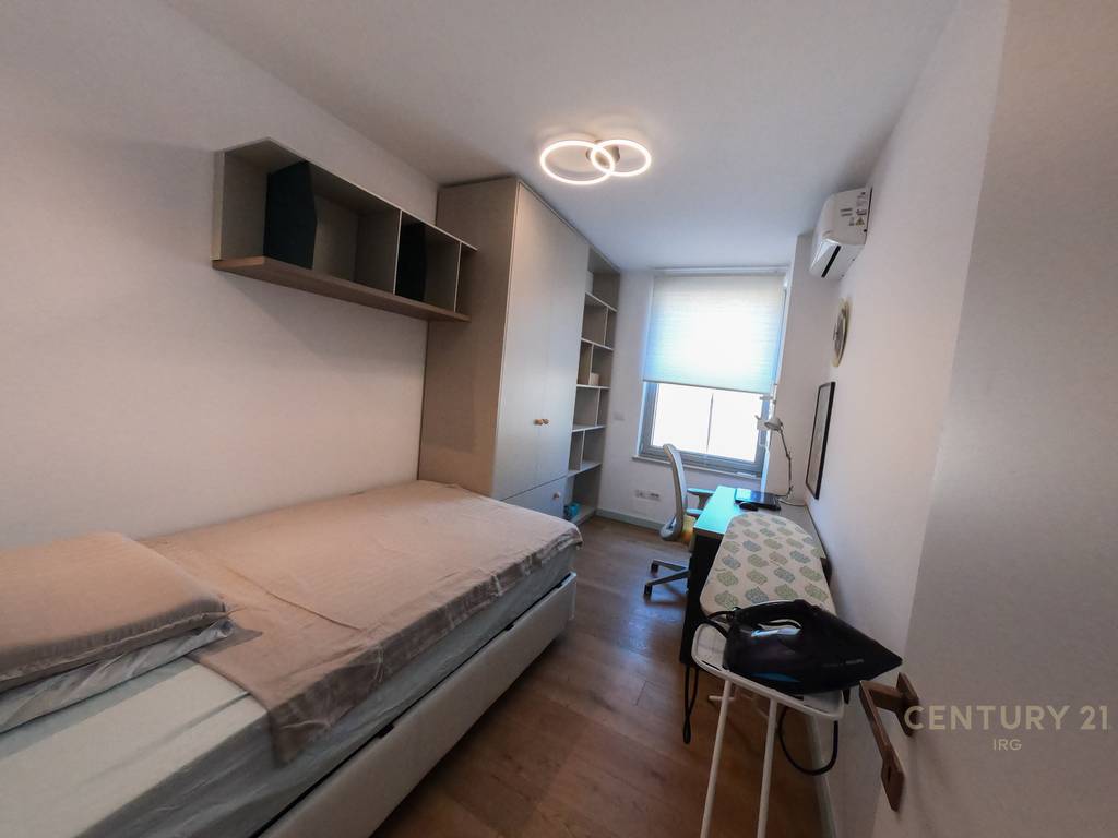 Apartment 3+1 near stadium dinamo!!
