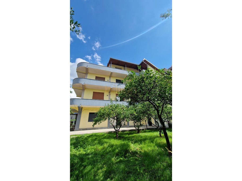 Houses for sale 4 rooms
