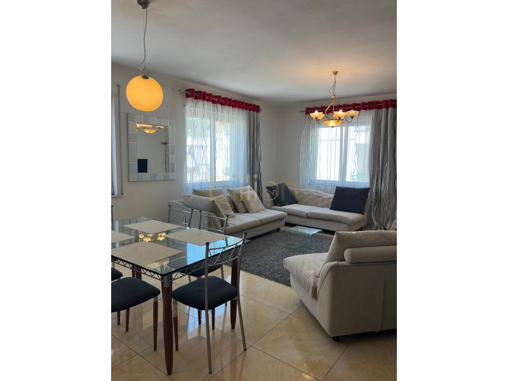 Appartement chaud à louer 2+1+2 avec garage!
