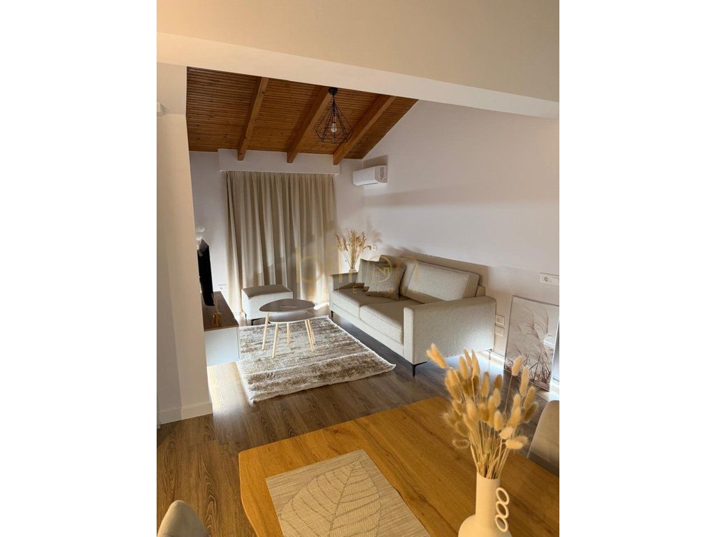 Super duplex me qira tek Komuna e Parisit!