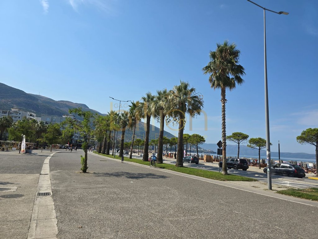 Apartamento 2+1 com vaga de estacionamento - Vlorë