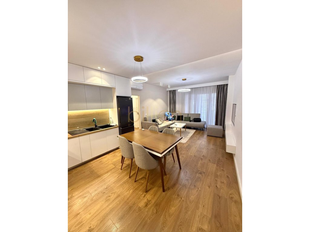 Apartamento 2+1+2 para alugar, rua elbasanit