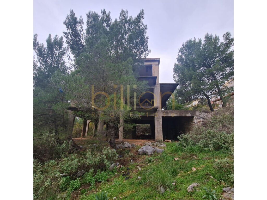 Sarande, shitet truall+ndertim