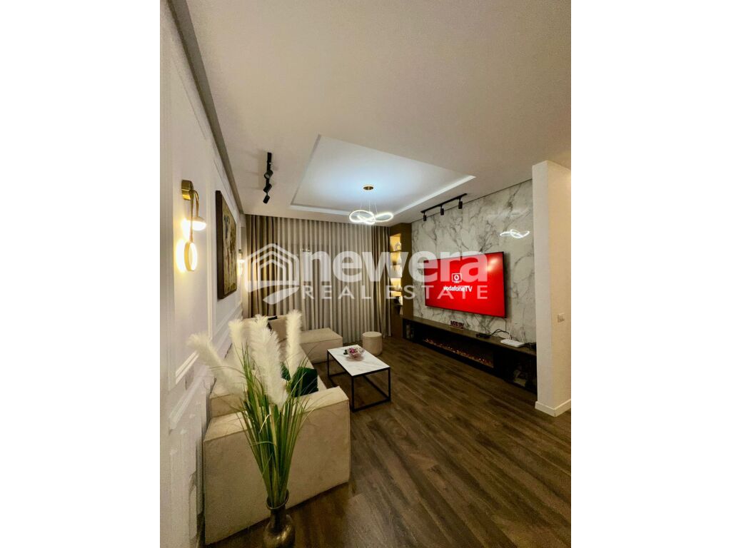 Shitet apartament 3+1+2 green city