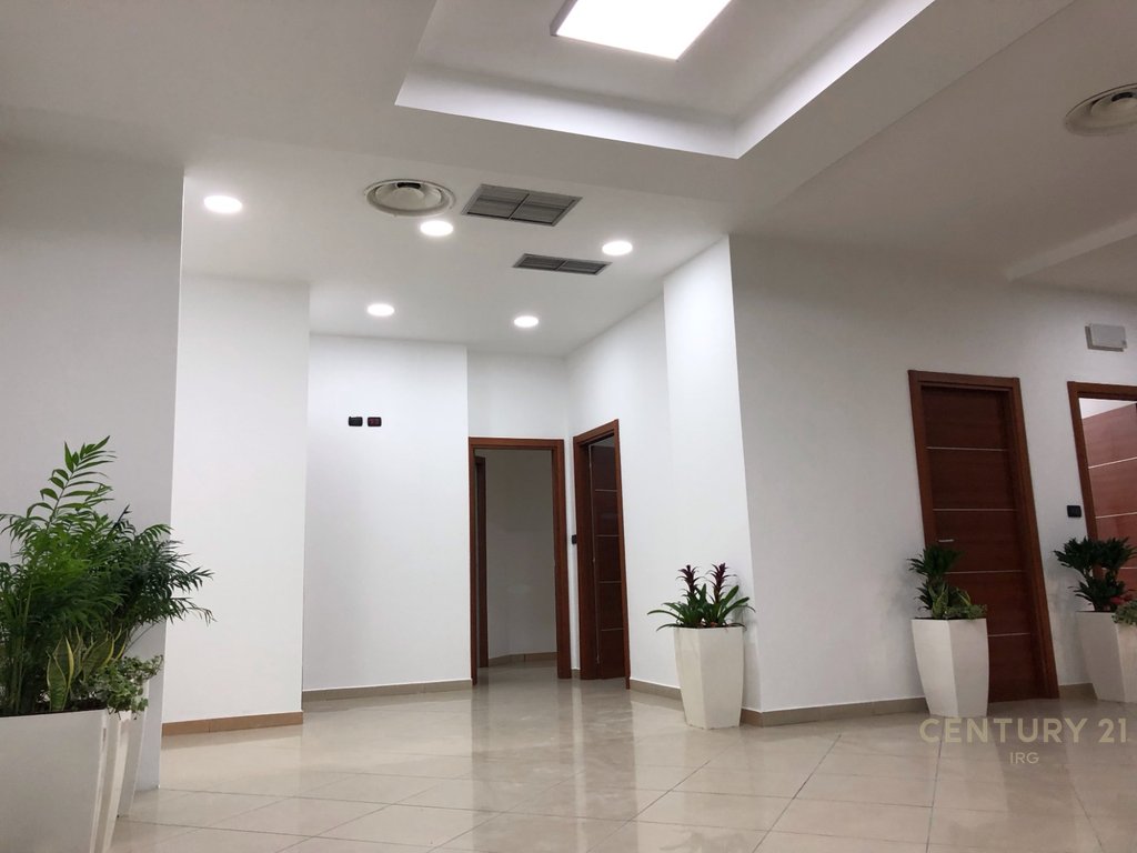 Office for rent in kullat binjake!