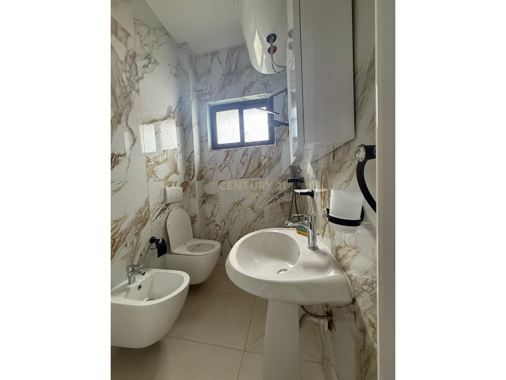 Apartamento 1+1 en alquiler en el barrio nº5, Durrës! (8)