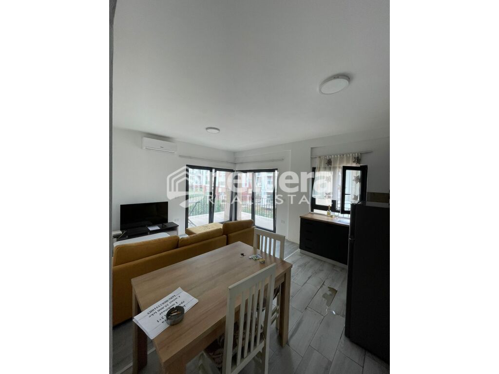 Zur miete, 2. Etage einer privaten villa Astir