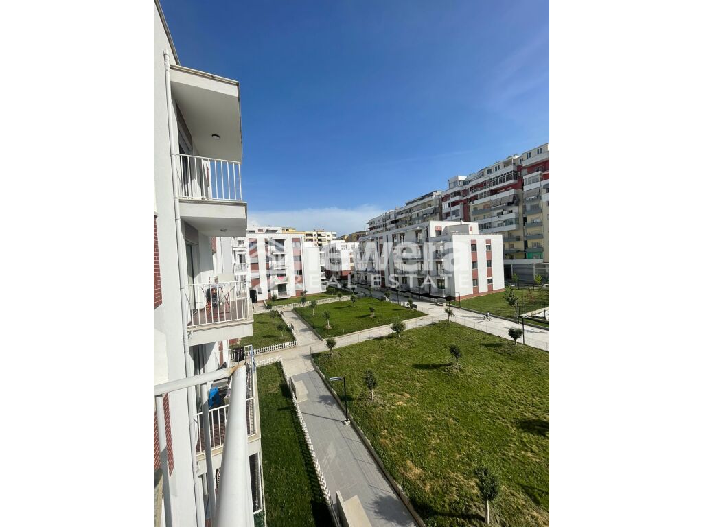 Aluga-se apartamento 3+1 sem mobília / móvel