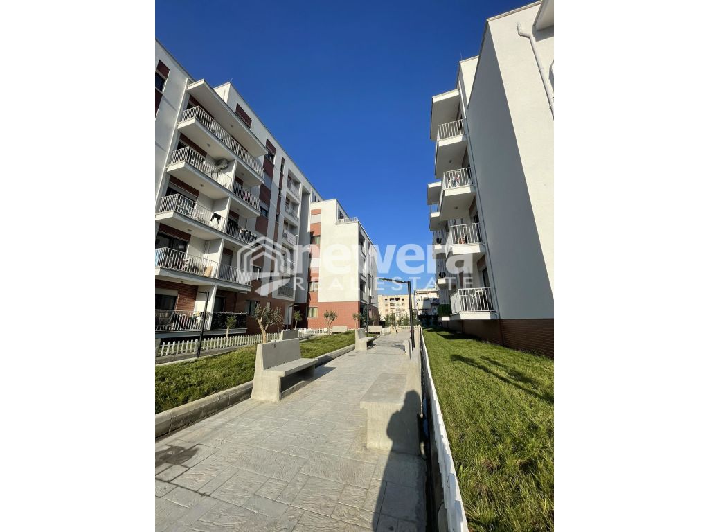 Shitet apartament 2+1 unaza e re