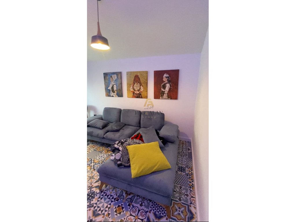 One bedroom apartment + garden for sale!