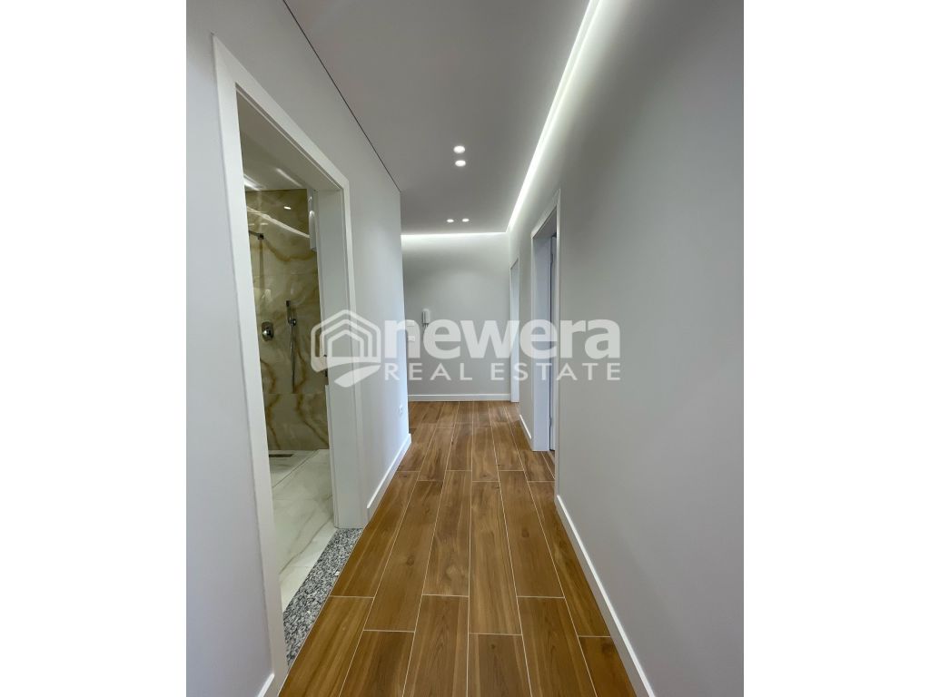 Jepet me qera apartament 2+1 i bosh plus post parkimi unaza e re te kompleksi vila l 2
