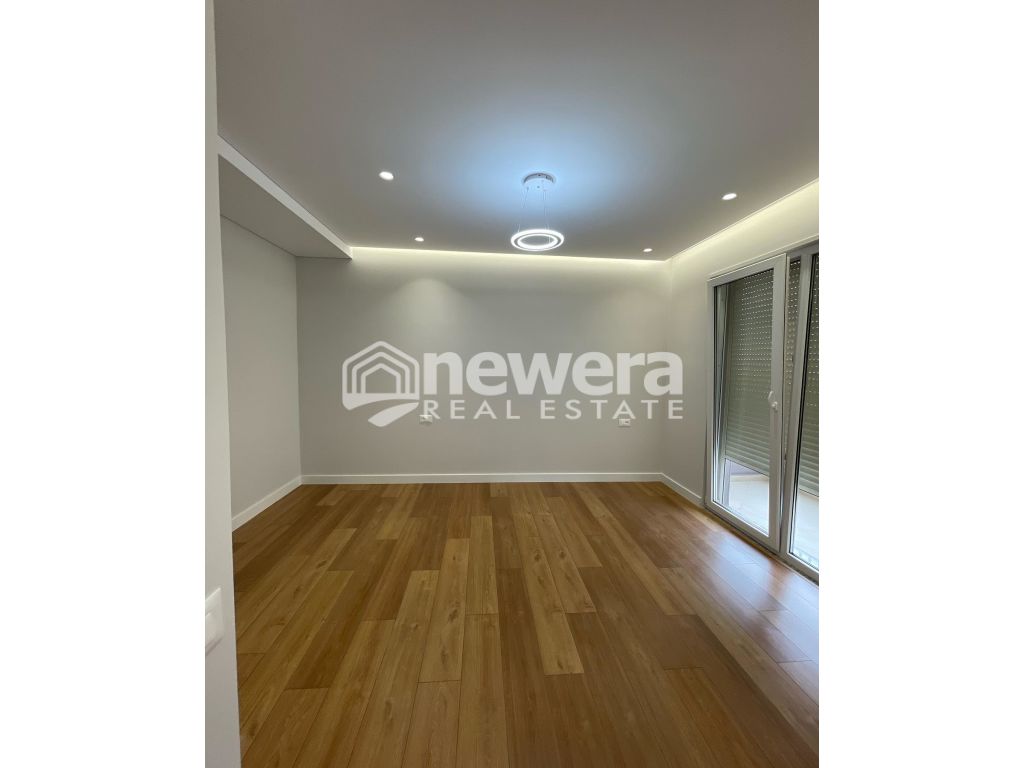 Jepet me qera apartament 2+1 i bosh plus post parkimi unaza e re te kompleksi vila l 2