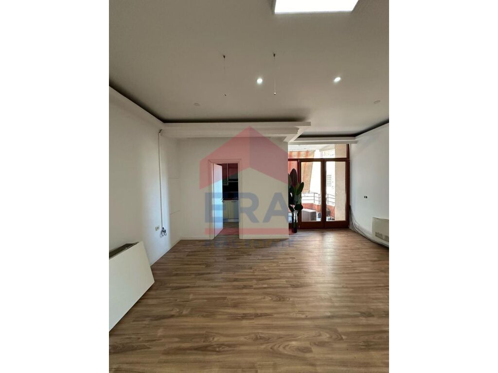 Espaço comercial para alugar 200 metros quadrados - bloco