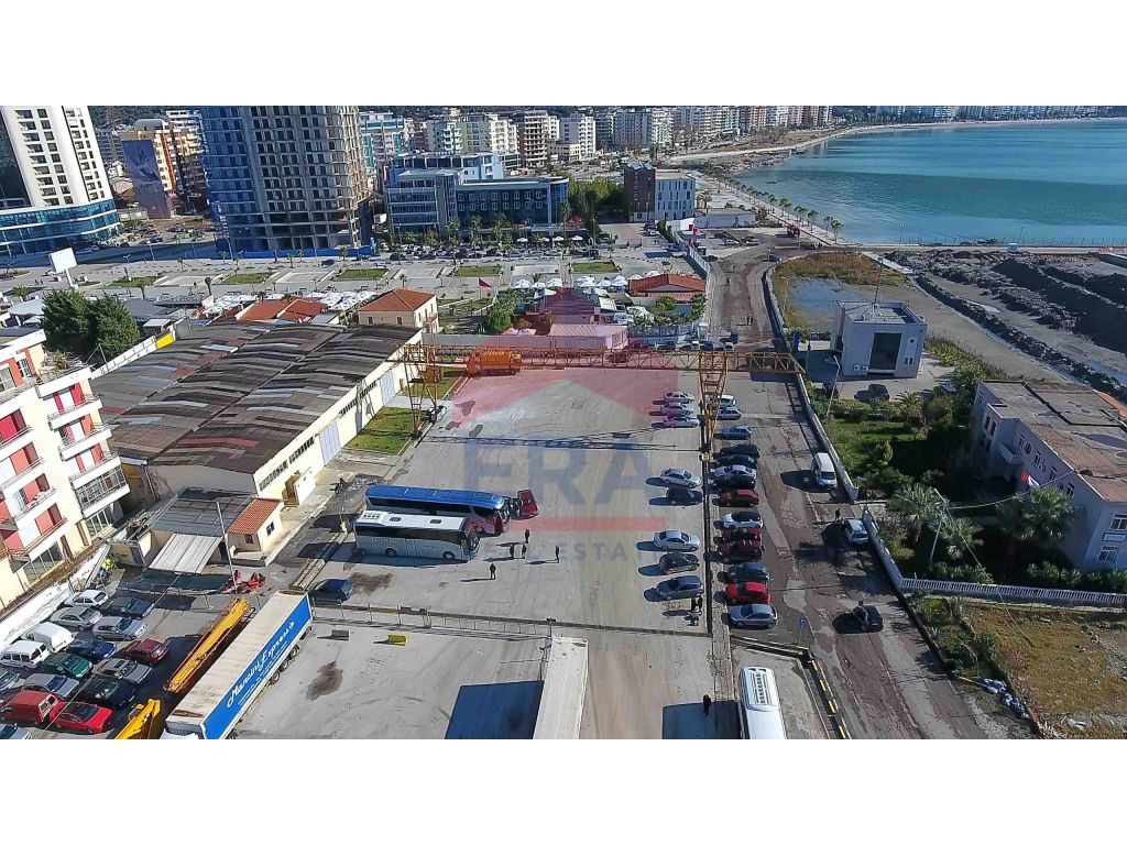 Apartament 1+1 (70 metra katror) per shitje - porti vlore