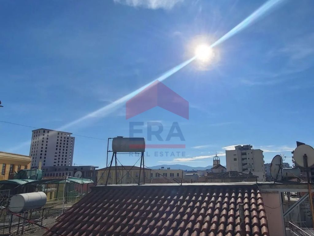 Casa privata di 2 stanze in vendita 75.000 eur - via muradie, vlore