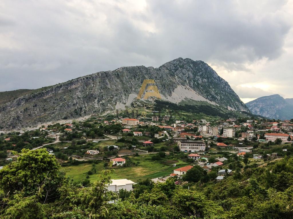 Ne kolonje 500 ha land zu verkaufen!