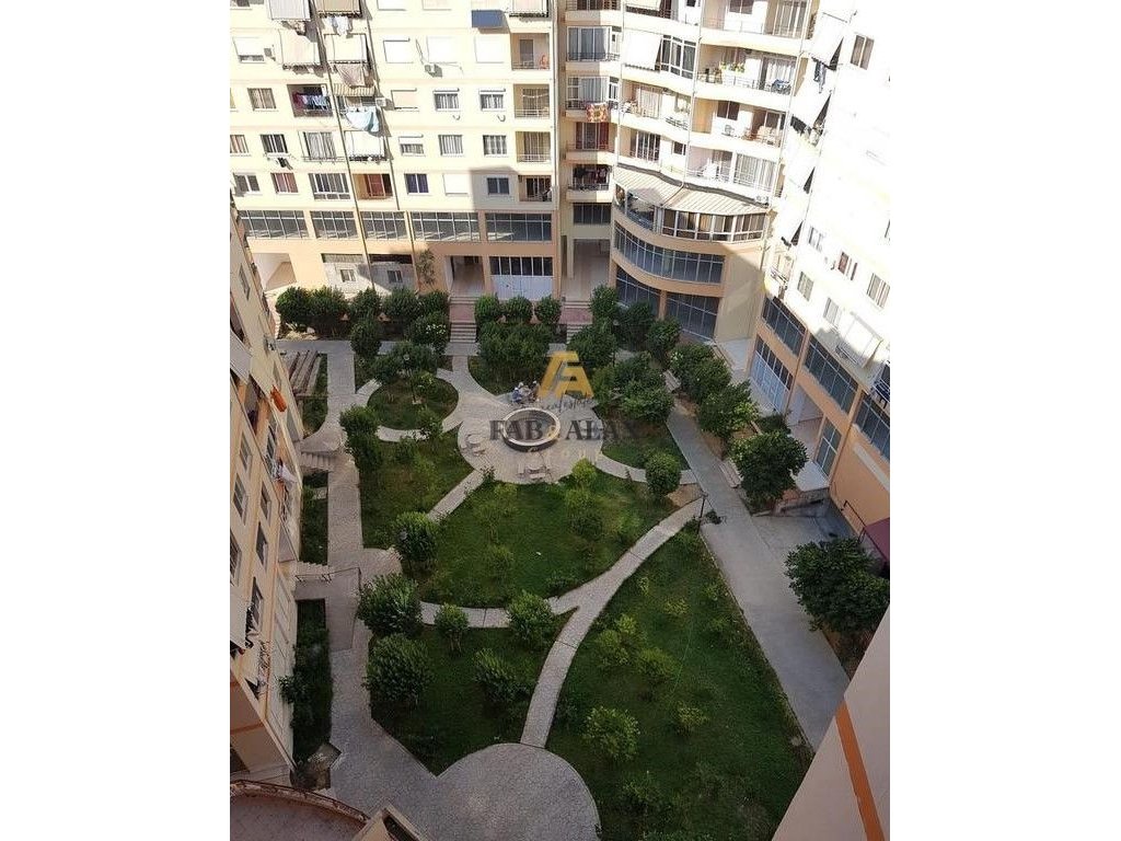 Tek fratari ne Astir apartament 1+1 per shitje!